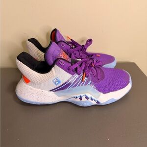 Mens Adidas D.O.N. Issue #1 Mailman Basketball Shoes (Men 6 = Women 7.5)